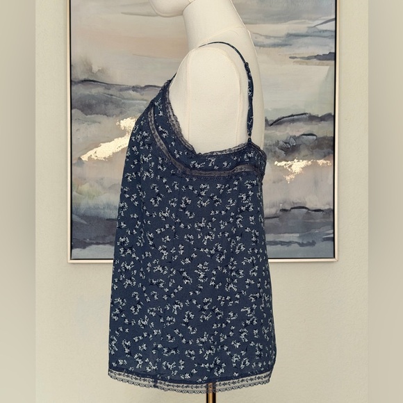 NWOT 1.STATE Afternoon Bouquet
Lace Inset Camisole-Midnight Sky - Picture 10 of 16